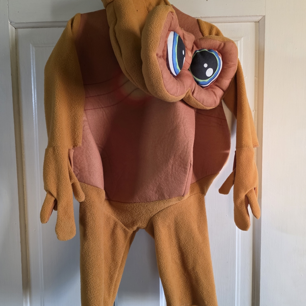 ET Costume